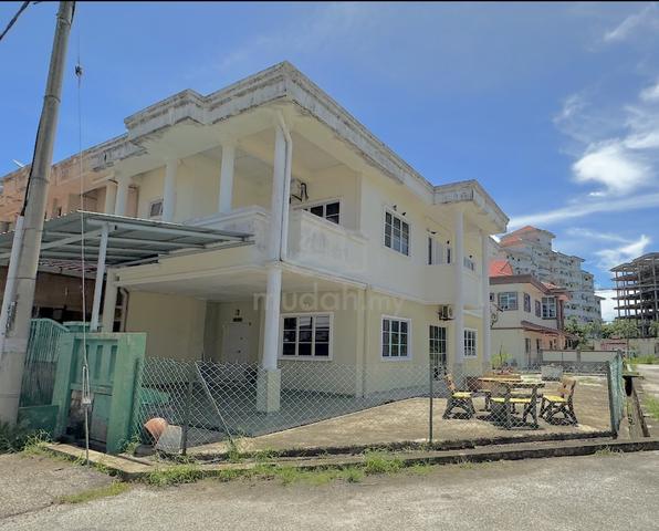 2-STOREY TERRACE CORNER UNIT Green Acre Golf, Kuala Ibai, Kuala Trg 1