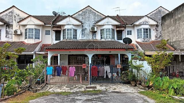 Freehold House For Sale at Sri Gombak Batu Caves, near shops, school 1
