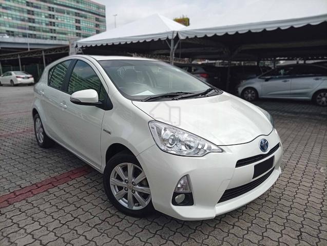 2012 Toyota PRIUS C 1.5 (HYBRID) (A) - 1