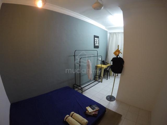 Queen Room Ladies Only at Angkasa Apartment Ph1, Menggatal 7 flr 1