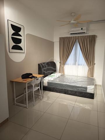 Fully Furnish Dual key studio master room One Equine Service Residence 1