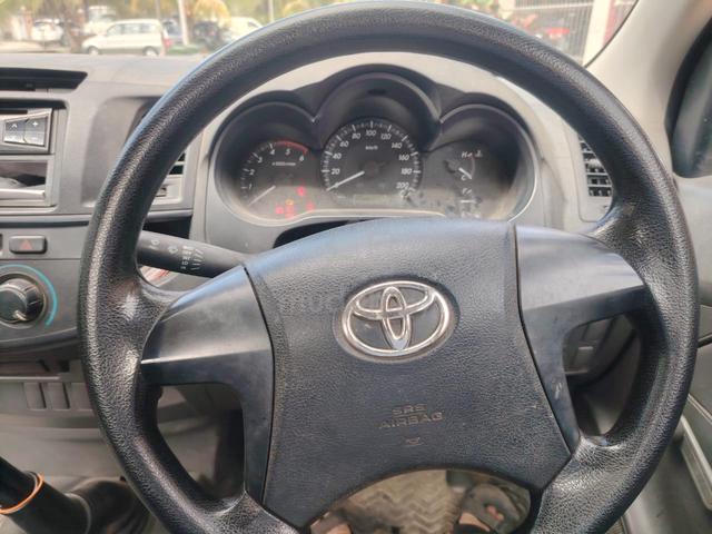 2014 Toyota HILUX 2.5 VNT SINGLE CAB (M) - 5