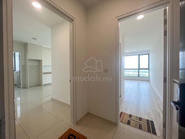 The M @ Medini Macrolink 1