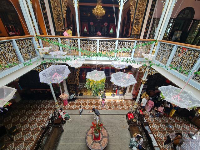 Carousel Image