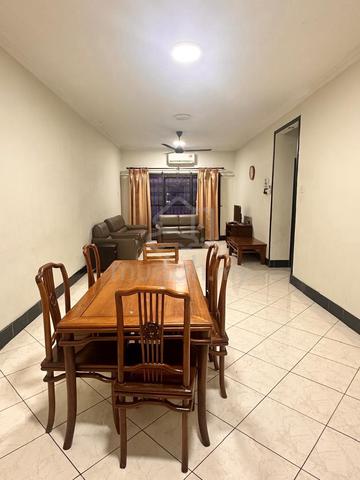 Marina Court 1