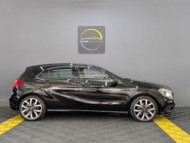 Mercedes Benz A-CLASS 1.6 200 BLUEEFCY (CBU) A200 - 4