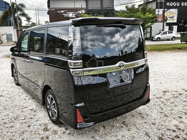 2021 Toyota VOXY 2.0 ZS KIRAMEKI 2PD 7STR 34K KM - 2