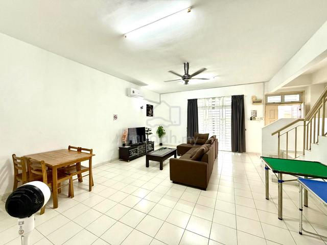 Jalan Harmonium @ Desa Tebrau Double Storey Endlot 4 Bed 3 Bath Rent 1
