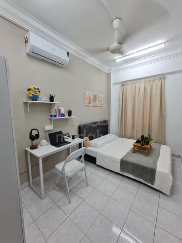 [Fully Furnished+Free Cleaning] Pelangi Damansara Queen Room near MRT 1