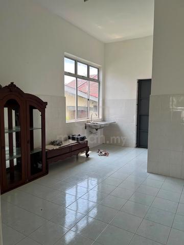 Semi D Nibong Tebal – Partially Furnished for Sale – Spacious – Grab! 1