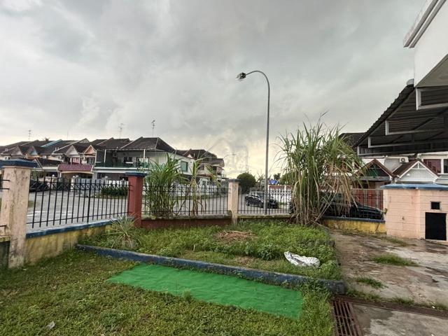 Jalan Utama / Mutiara Rini / Corner Lot Double Storey / Rumah Sewa 1