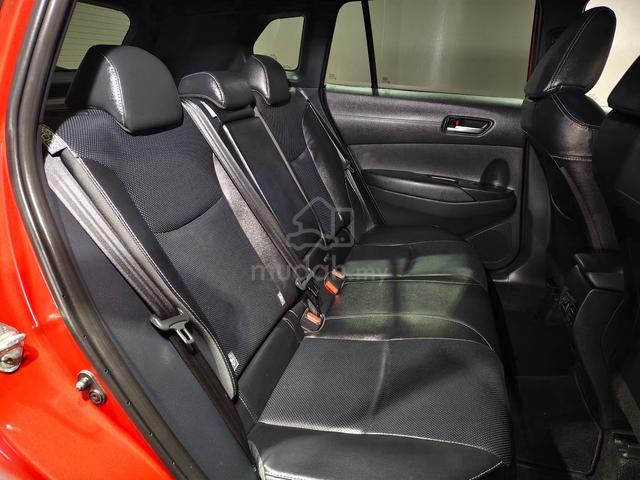 2022 Toyota Corolla Cross 1.8 V F/Service Like New - 5