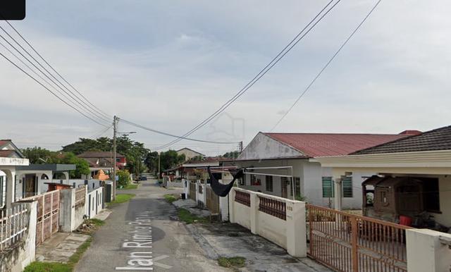 Refurbished Buntong Jaya Single Storey Bungalow Rent First Gar 1