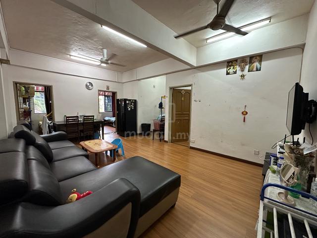 Taman Suria Shop Apartment 1