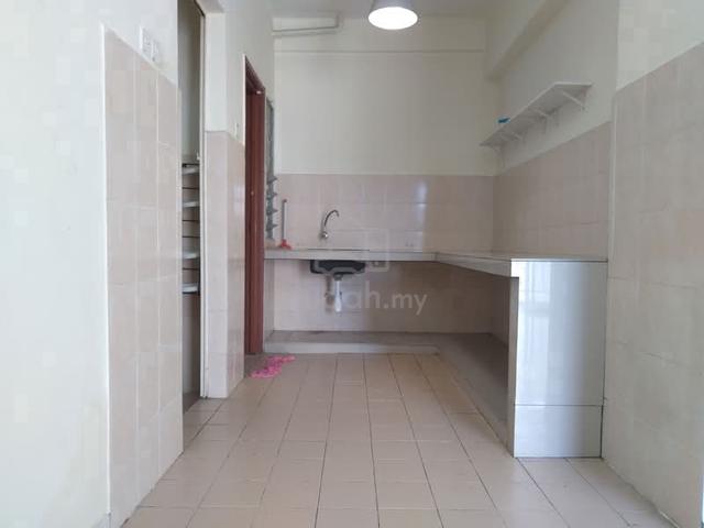 Pangsapuri Damai Mewah B 1