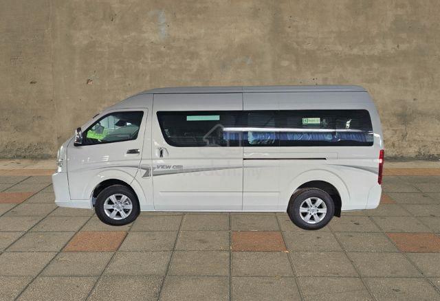 2026 Foton VIEW CS2 14 Seater Window Van - 4