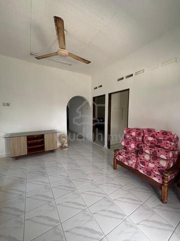 Kulai Kelapasawit Single Storey Bangalow GoodCondition For Rent 1