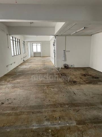 Shoplot Ground n 1st Floor at Taman Seri Damai, Batu Lanchang. 1
