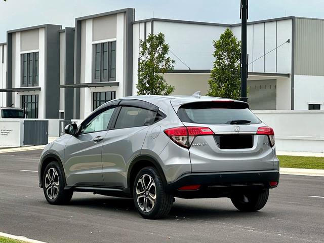 HONDA HR-V 1.8 E🔥FULL LOAN✅CARKiNG‼️‼️‼️ - 5