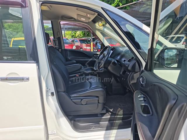 2013 Nissan SERENA FULL SPEC 2.0 (AUTO) - 4