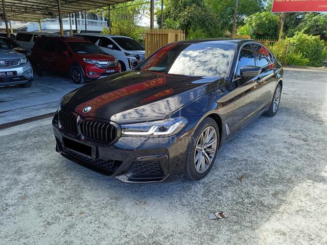 2019 BMW 520i 2.0 Luxury G30 (LOAN KEDAI/BANK/CD) - 1