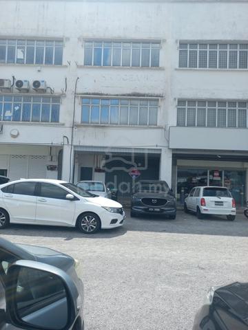 Triple storey shop ,jalan tunku putra, kulim 1