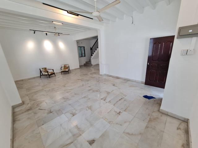2-Storey Semi-Detached @ Air Itam-Well Maintained, Newly Painted 1
