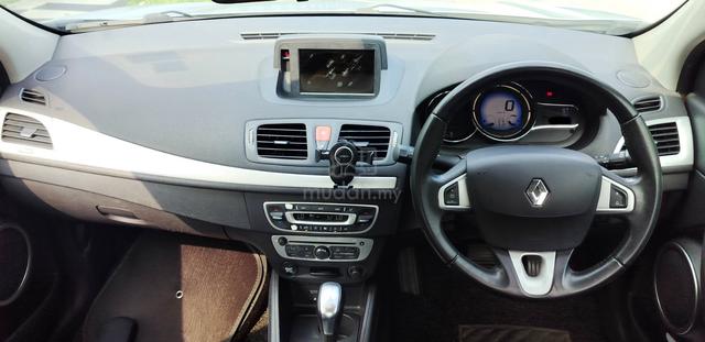 Renault FLUENCE 2.0(A)EXECUTIVE*0MUKA* BLN270* - 3