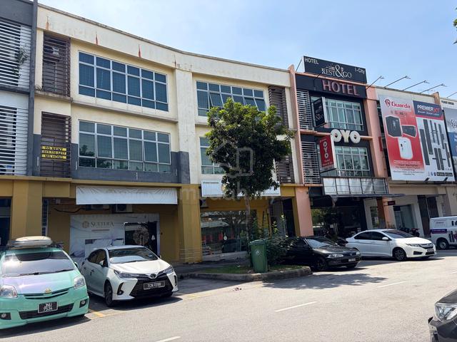 1st Floor only (big space) 2400sf - Jalan Keluli AL7/AL 1