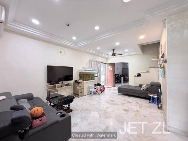 BELOW MARKET!!!  *CORNER LOT* Double Storey Corner House 1