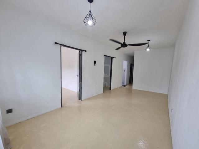 Impian Apartment 1