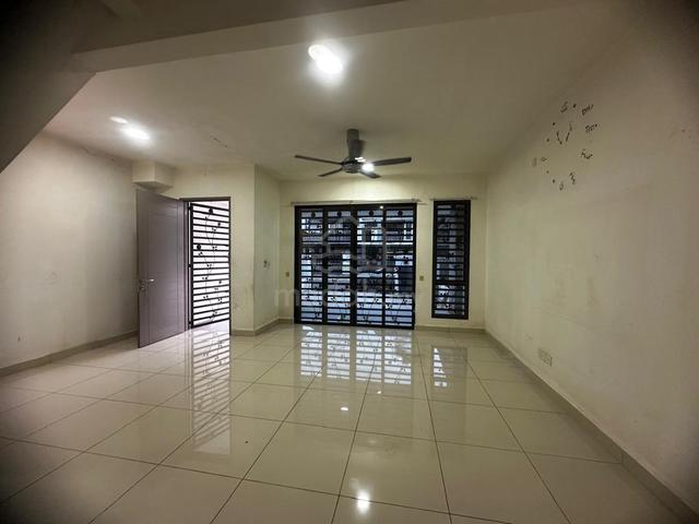 Bandar Tiram Double Storey Terrace 1