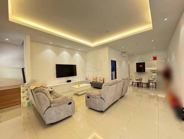 Double Storey Intermediate House at Lopeng for Sale 1