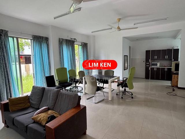 Bay Garden 3-Storey Bungalow, Queensbay Bayan Lepas (nice location) 1