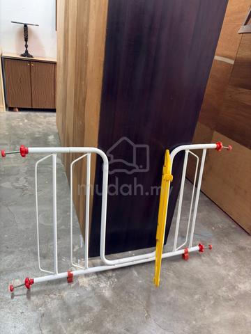 baby gate - photo 2 of 5