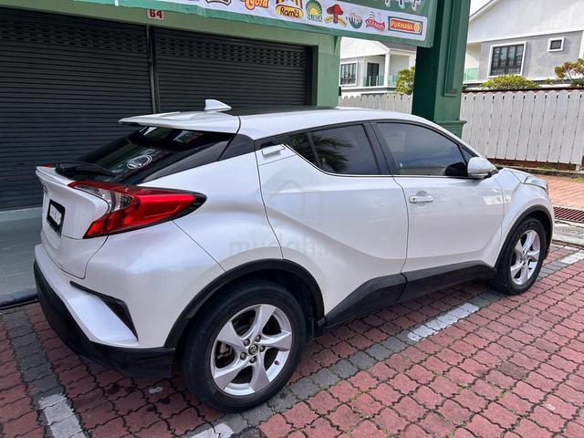 Toyota C-HR 1.8 CBU (A) 2018 White - Direct Owner - 2