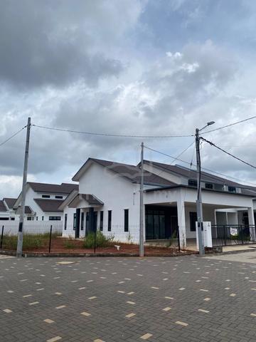 Cornerlot Semi-D Dua Tingkat Majestic Homes KotaSAS 1