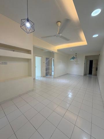Danga View Apartment 1
