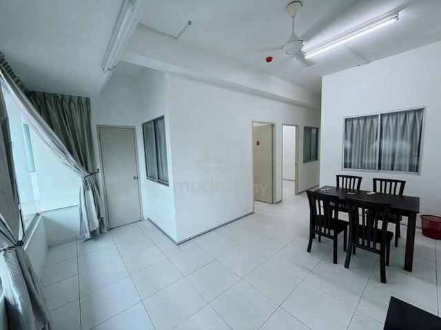 Akademik Suite 1
