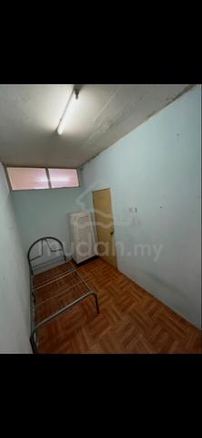 Rumah Pangsa Nilam Sari Flat 1