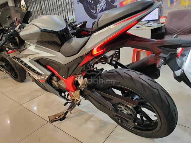 2021 GPX DEMON GR200RR Best Condition Pirelli Tyre - photo 7 of 10