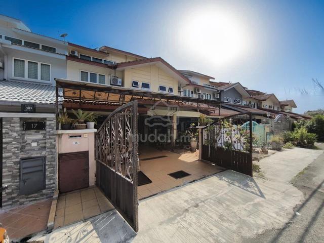 Puchong 2½ Storey Terrace For Sale [Renovated and Nego] 1