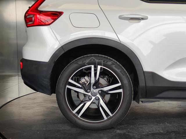 2021 Volvo XC40 2.0 T5 AWD Recharge FSR U/Wrrty - 4