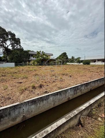Mixed Zone Residential lot for sale 1