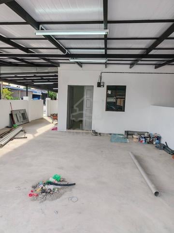 Corner Lot Single Storey Tmn Kerapu Rent Near 1