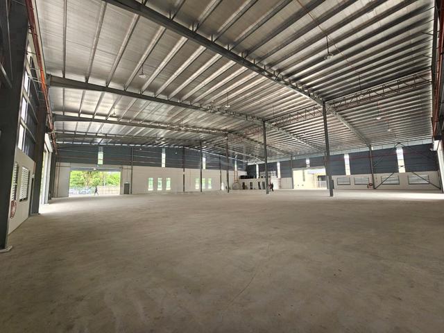 Rawang intergrated factory , freehold , big warehouse , easy access 1
