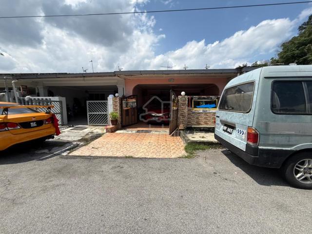 Renovated Taman Seri Timah 1 storey House For Sale Balakong 1