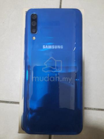 Samsung galaxy a50 - photo 3 of 5