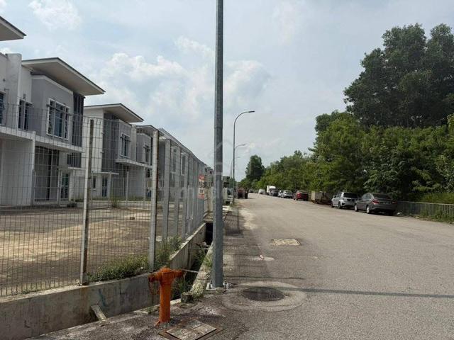 CORNER Ayer Keroh Tmn Tasik Utama Big Land Size High Ceiling 1