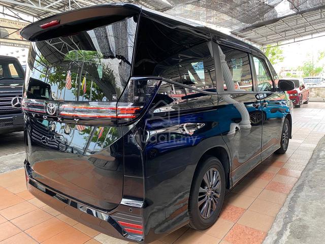 2023 Toyota VOXY 2.0 S-G (A) - 4